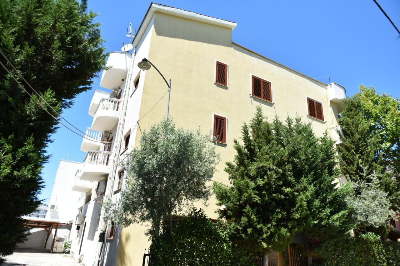 Hotel Freedom Lezha Kültér fotó