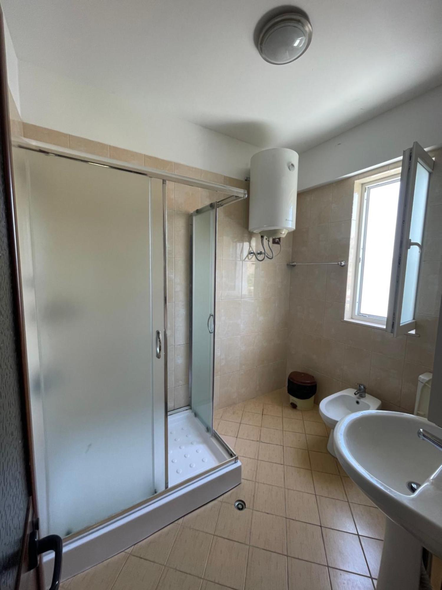 Hotel Freedom Lezha Kültér fotó