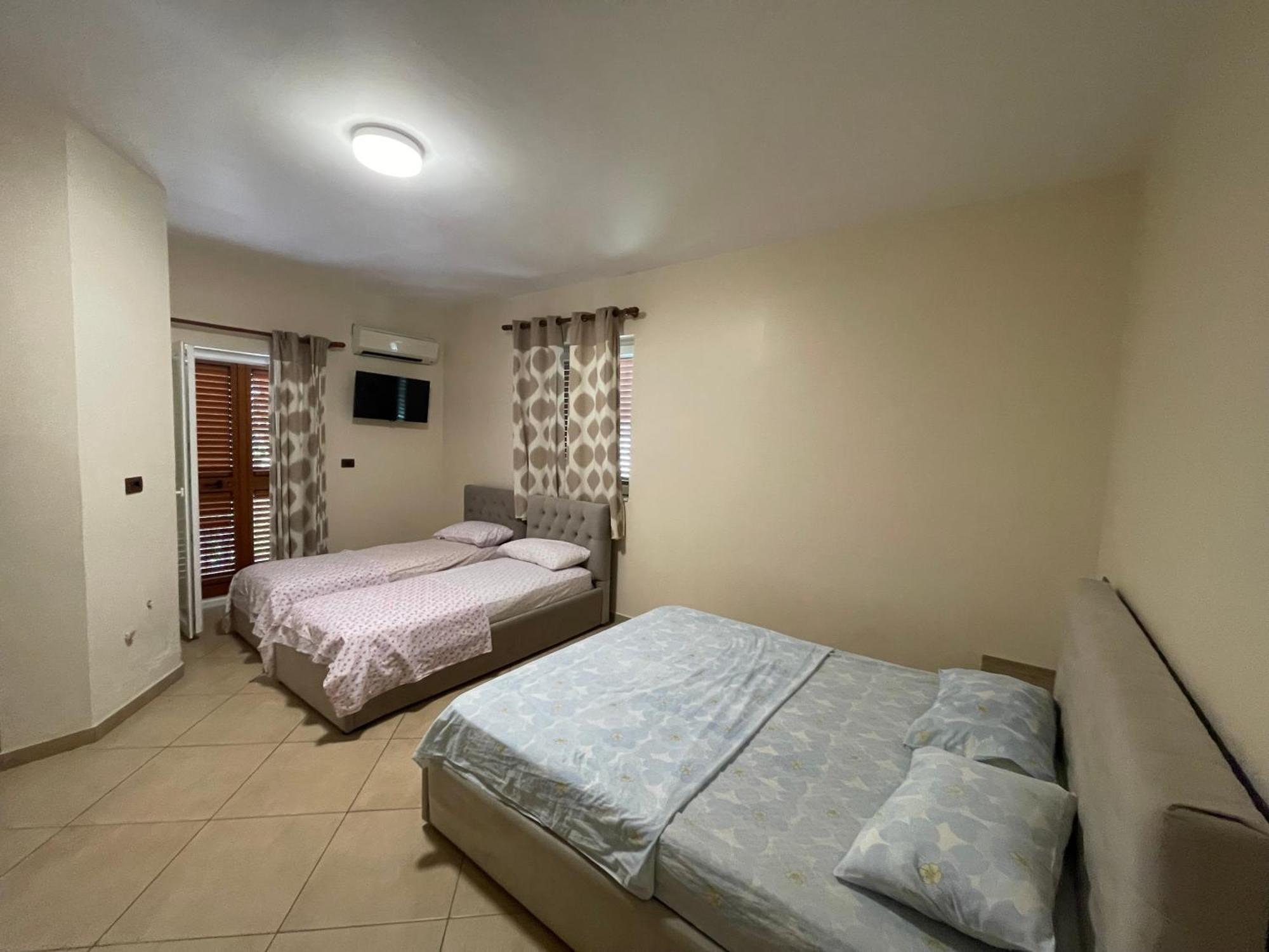 Hotel Freedom Lezha Kültér fotó